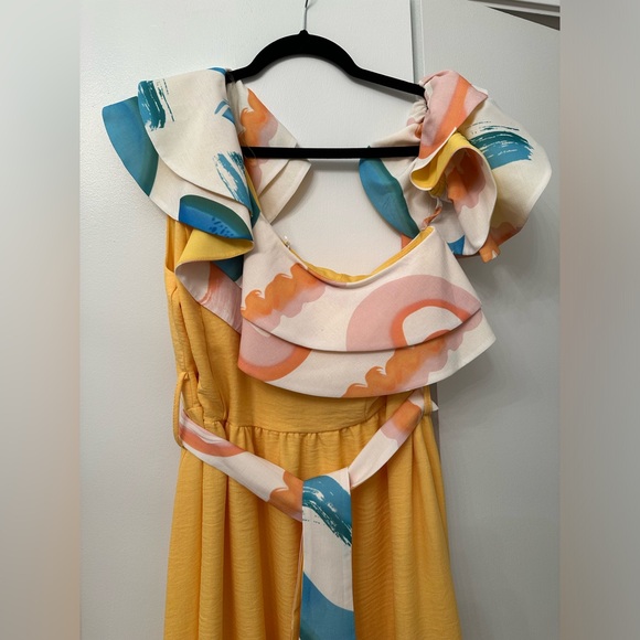 Brand new yellow dress with colorful ruffles - Picture 4 of 8